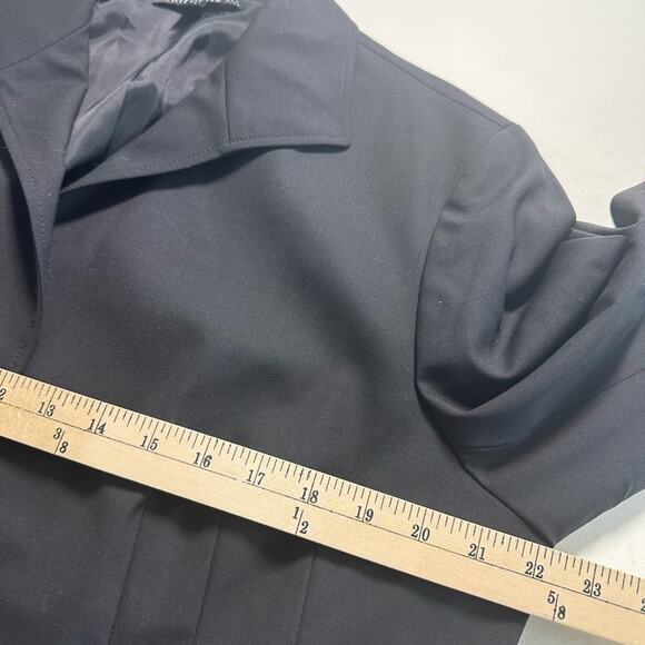 Lafayette 148 Black 3 Button Blazer Size 16 Virgin Wool EUC - Picture 7 of 7